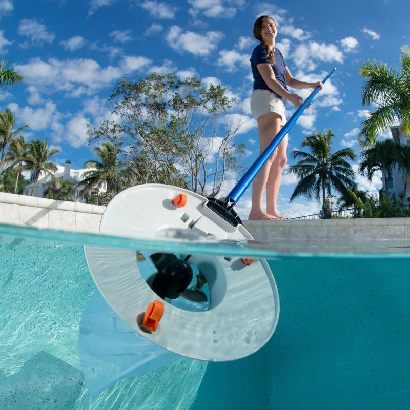 Water Tech Volt Battery Powered Leaf Vac